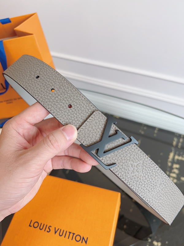 ルイヴィトンベルト正面デザイン
